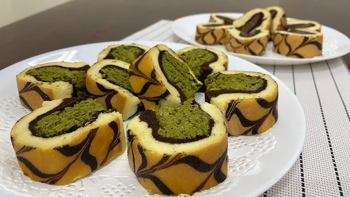 Kek Tapak Kuda Pistachio